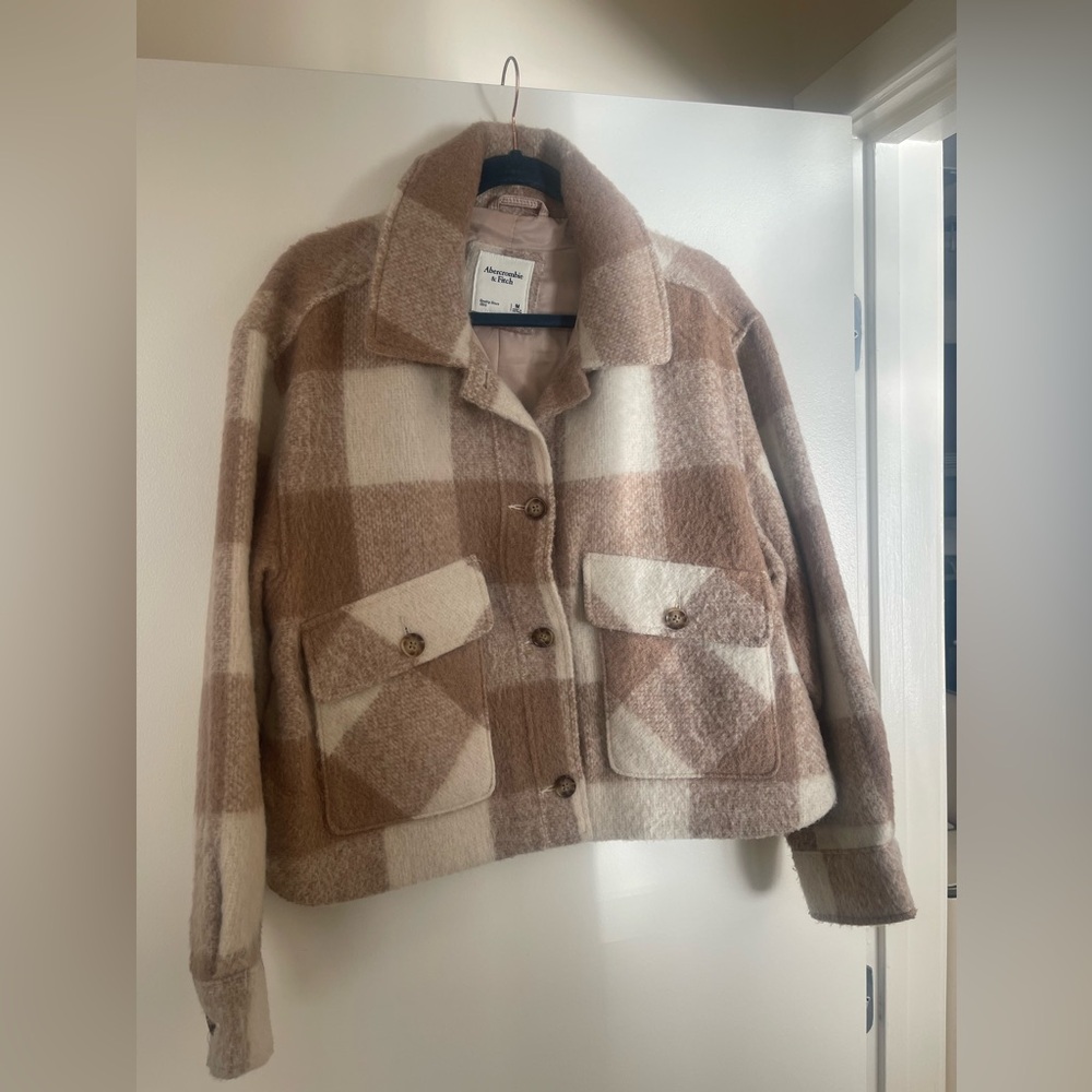 Abercrombie & Fitch Cropped Shacket (medium)